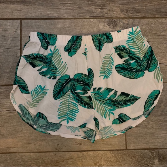 ASOS Pants - Cute chill ASOS shorts